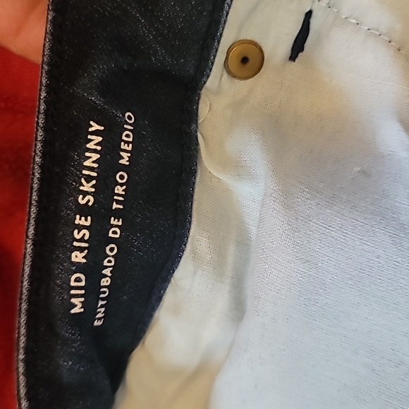 Universal Thread mid rise skinny jeans size 2 or 26s 71% cotton 27% polyester - Picture 4 of 6